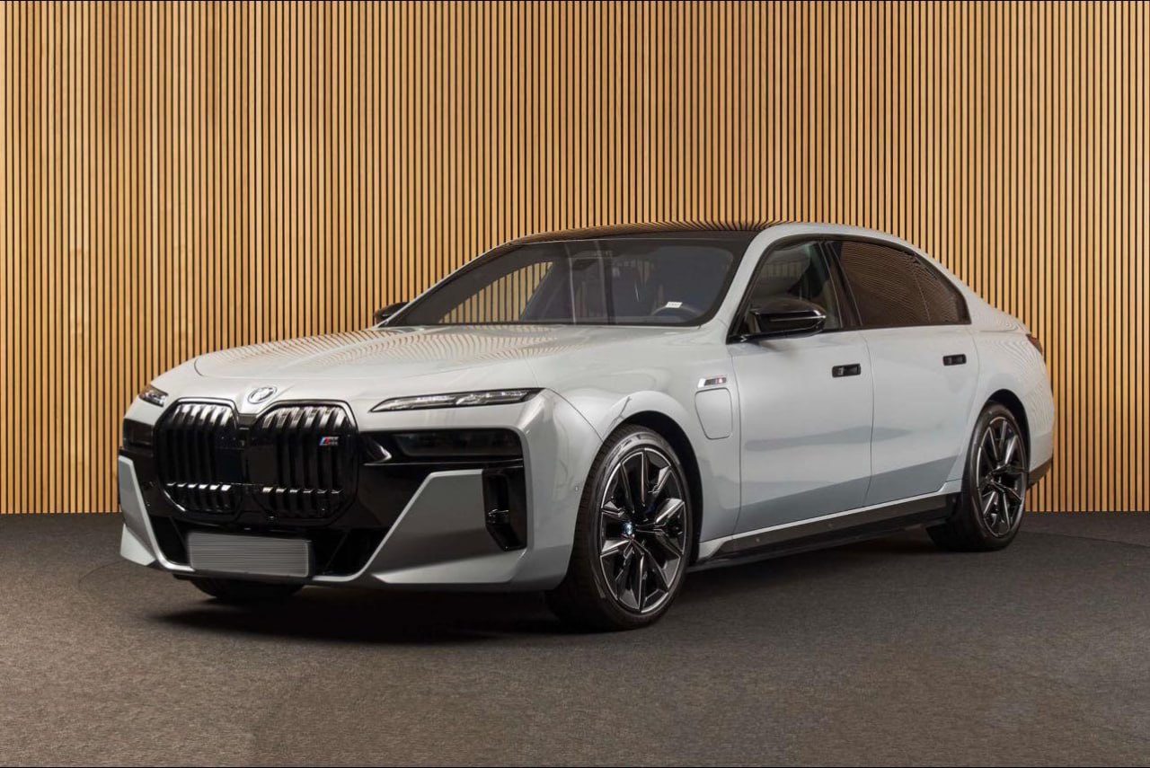 BMW 760