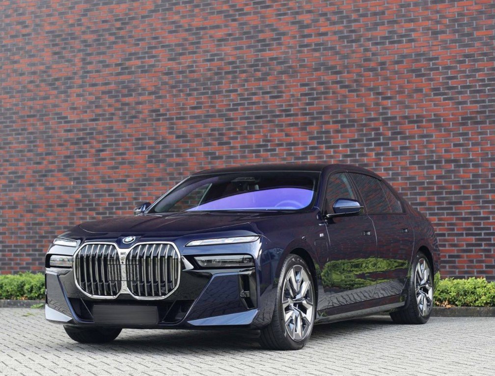 BMW 750