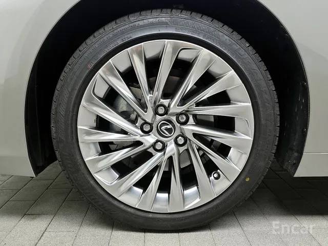 Lexus ES300