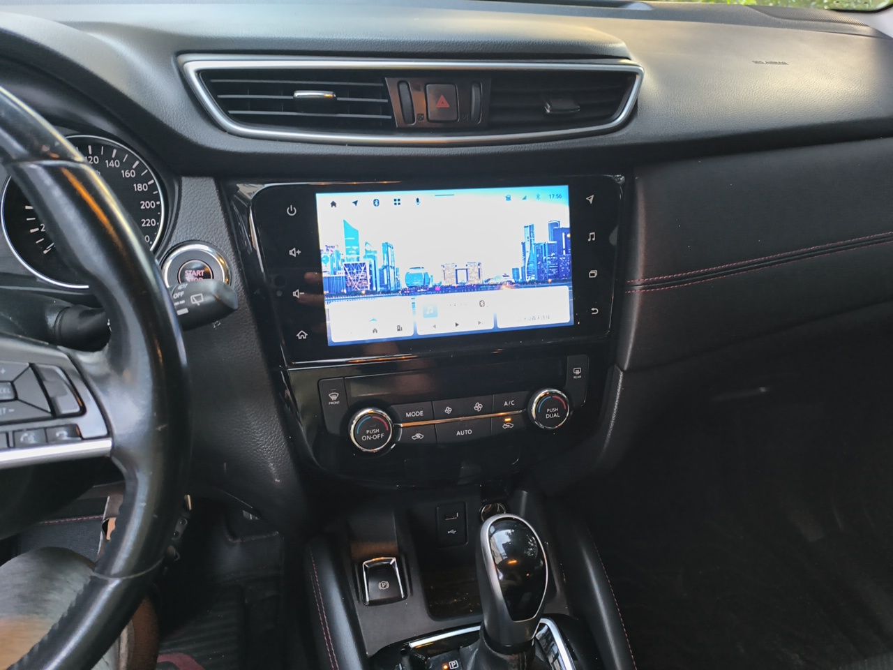 Nissan Qashqai  2.0L CVT Luxury Edition