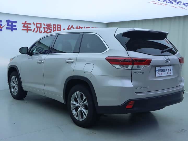 Toyota Highlander 2.0T 2WD Elite Edition 5-местный, 2021