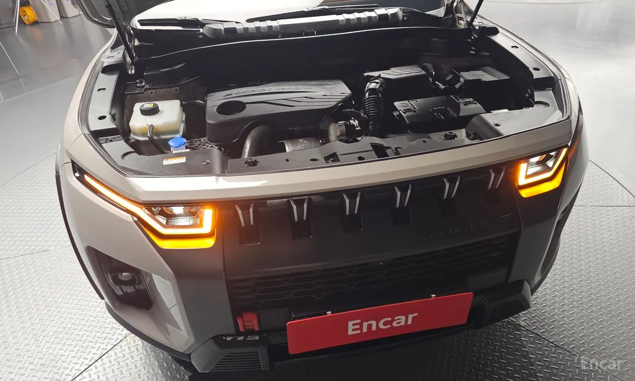 The New SsangYong Torres Gasoline 1.5 4WD Black Edition