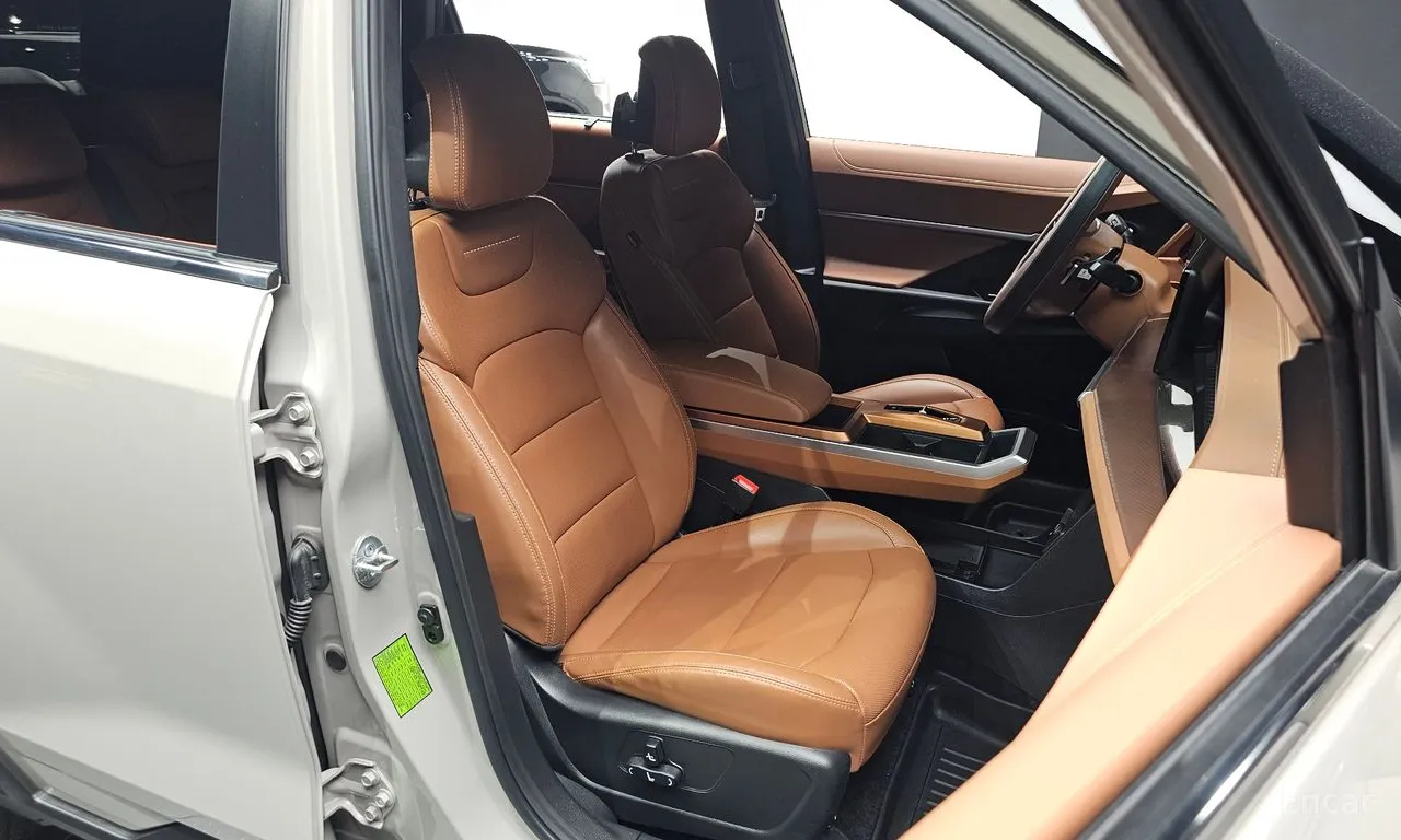 The New SsangYong Torres Gasoline 1.5 4WD Black Edition