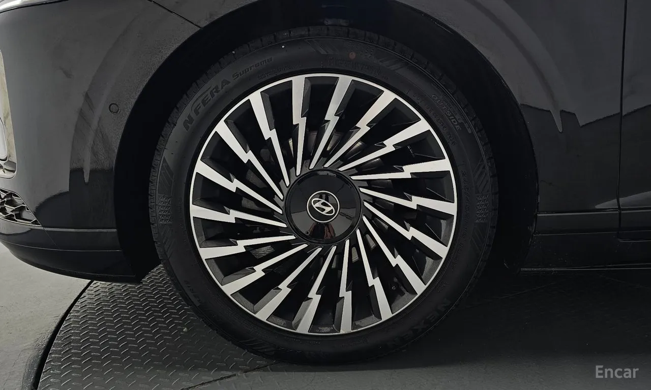 Hyundai Grandeur Hybrid (GN7) Calligraphy