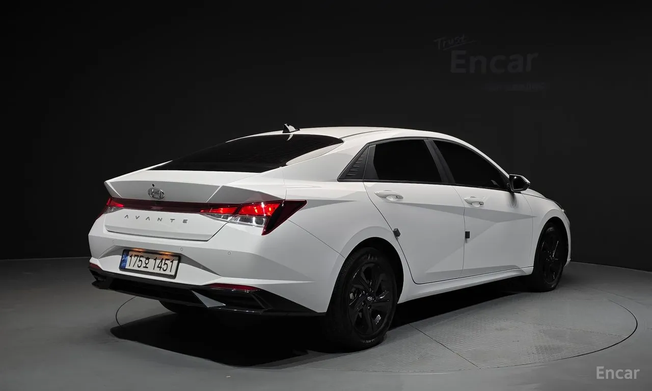 Hyundai Avante (CN7) 1.6 Modern
