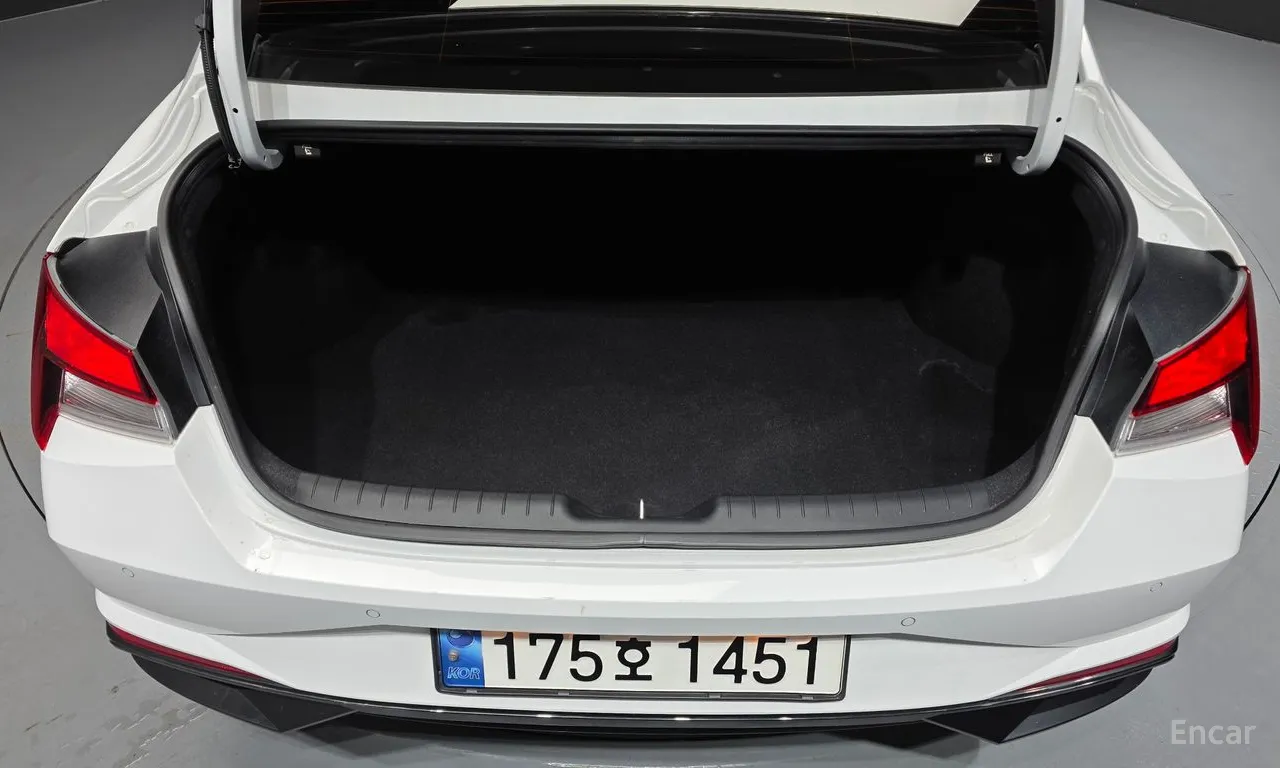 Hyundai Avante (CN7) 1.6 Modern