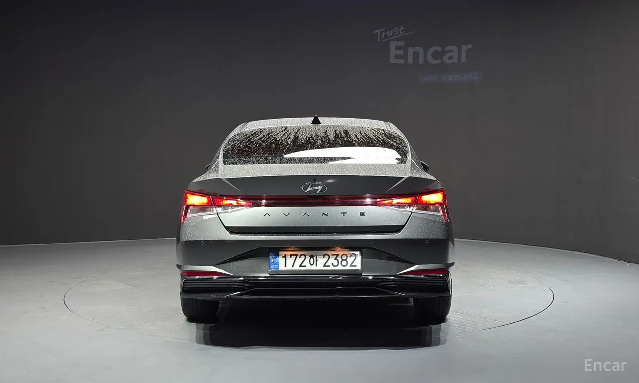 Hyundai Avante Hybrid (CN7) Modern 