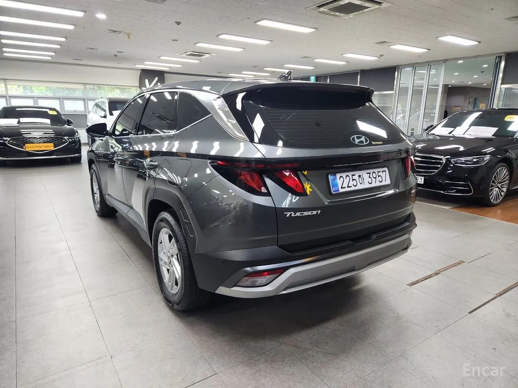 The New Hyundai Tucson (NX4) Gasoline 1.6 Turbo 4WD Modern