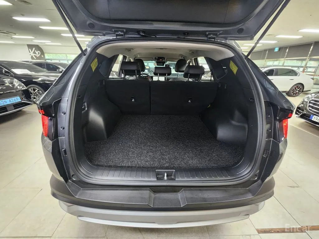 The New Hyundai Tucson (NX4) Gasoline 1.6 Turbo 4WD Modern