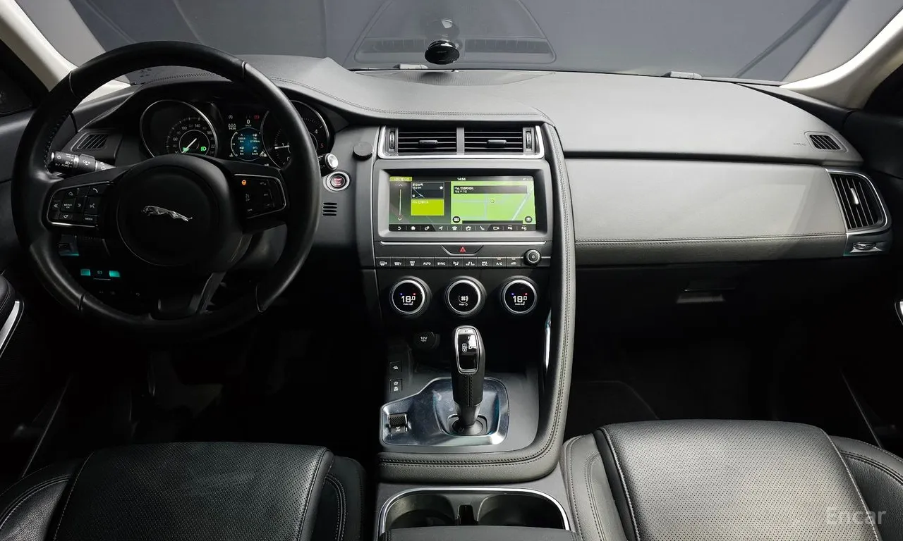 Jaguar E-PACE D180 S