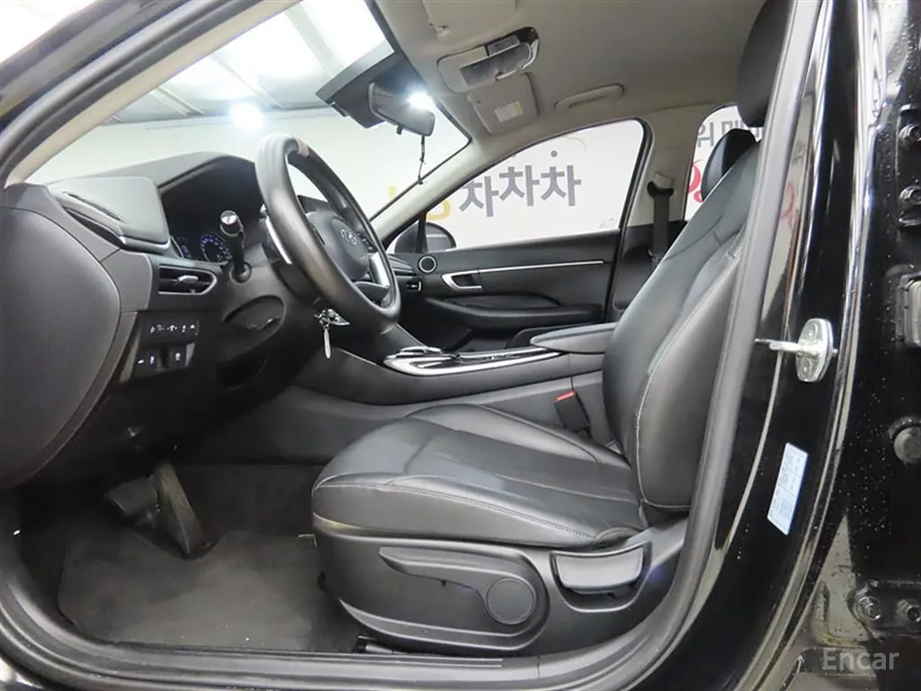 Hyundai Sonata The DN8 2.0 
