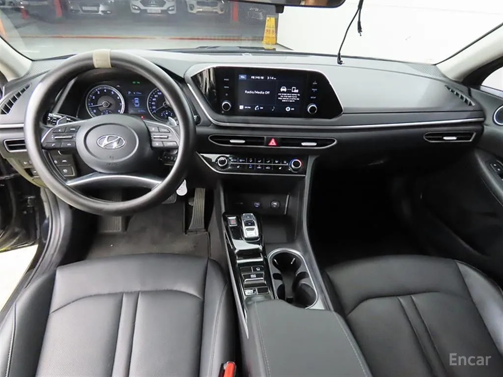 Hyundai Sonata The DN8 2.0 