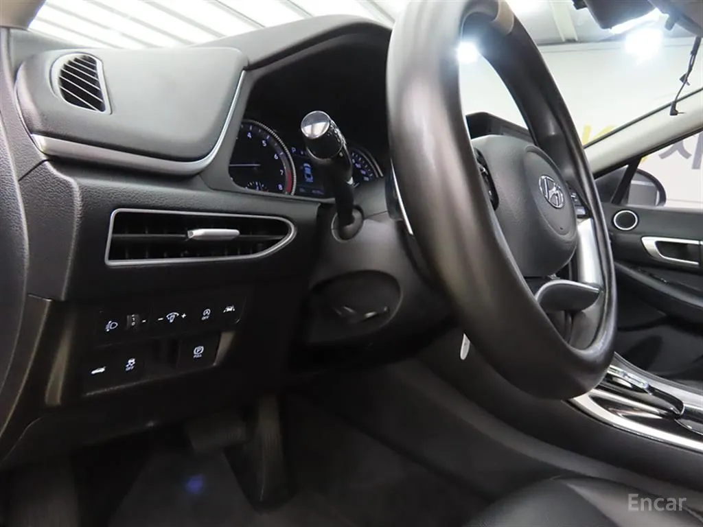 Hyundai Sonata The DN8 2.0 