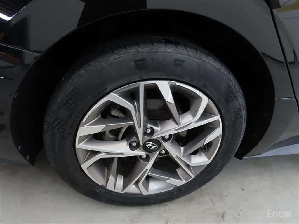 Hyundai Sonata The DN8 2.0 