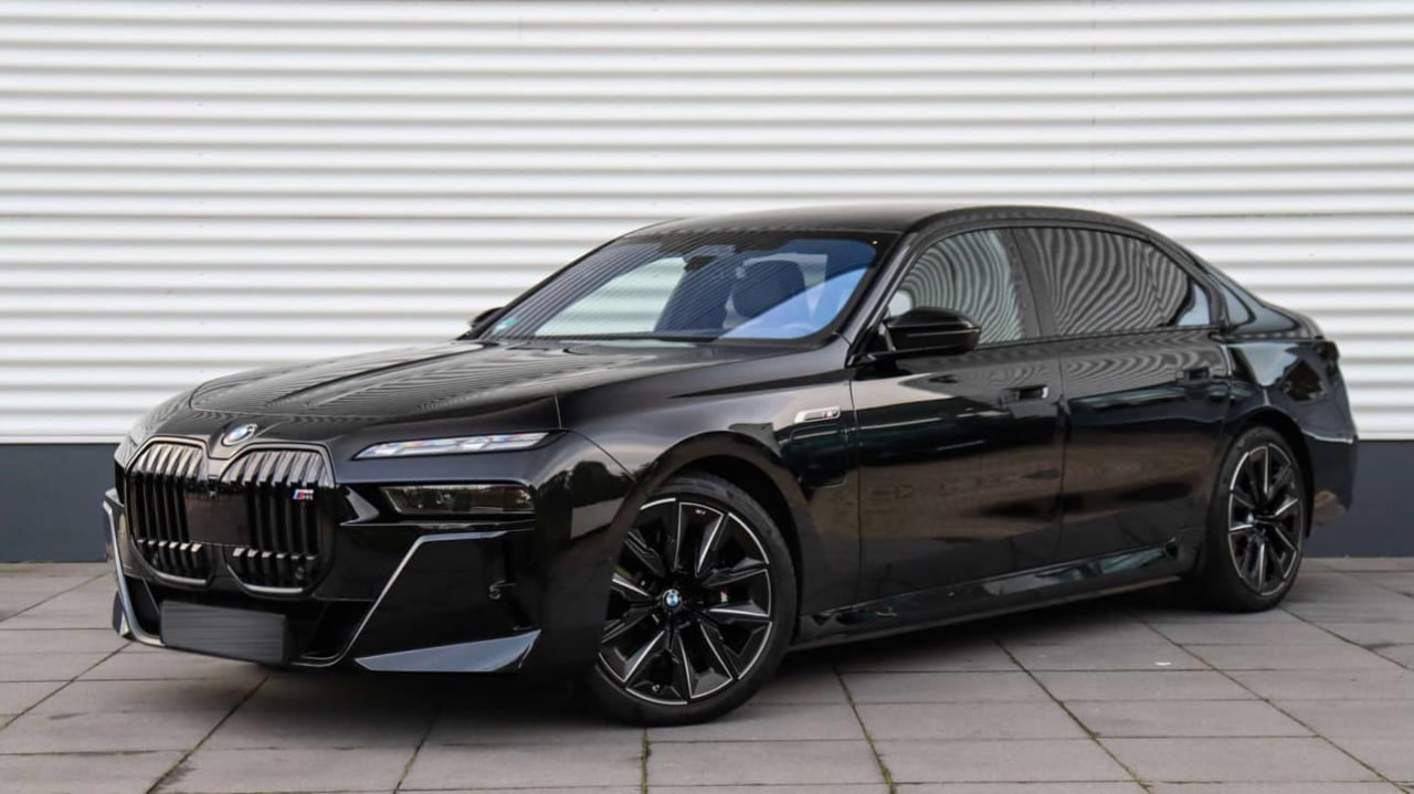BMW 760